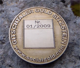 SocialGold Siegel auf Gitschtaler Gold Sitzstein 01