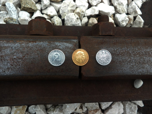 Steyrtalbahn - Gold Eisenbahn - Kunst auf Schiene