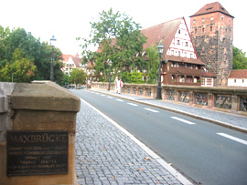 28Tr_42_way_nuernberg_maxbruecke.jpg (32316 Byte)