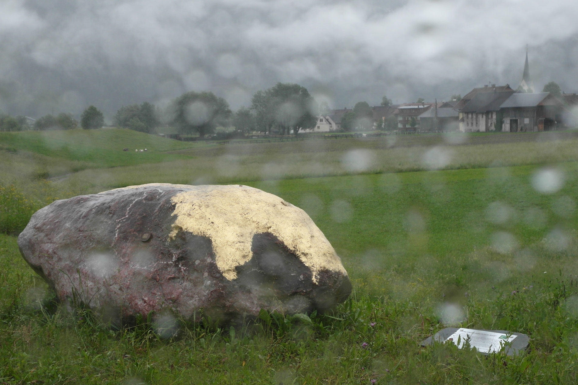 Schutz Gold Stein im Regen - Rattendorf - Gailtal - Landart 